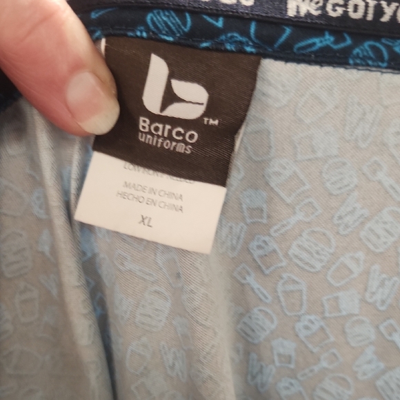 Barco Uniforms Blue and White Patterned Shirt - Picture 4 of 5